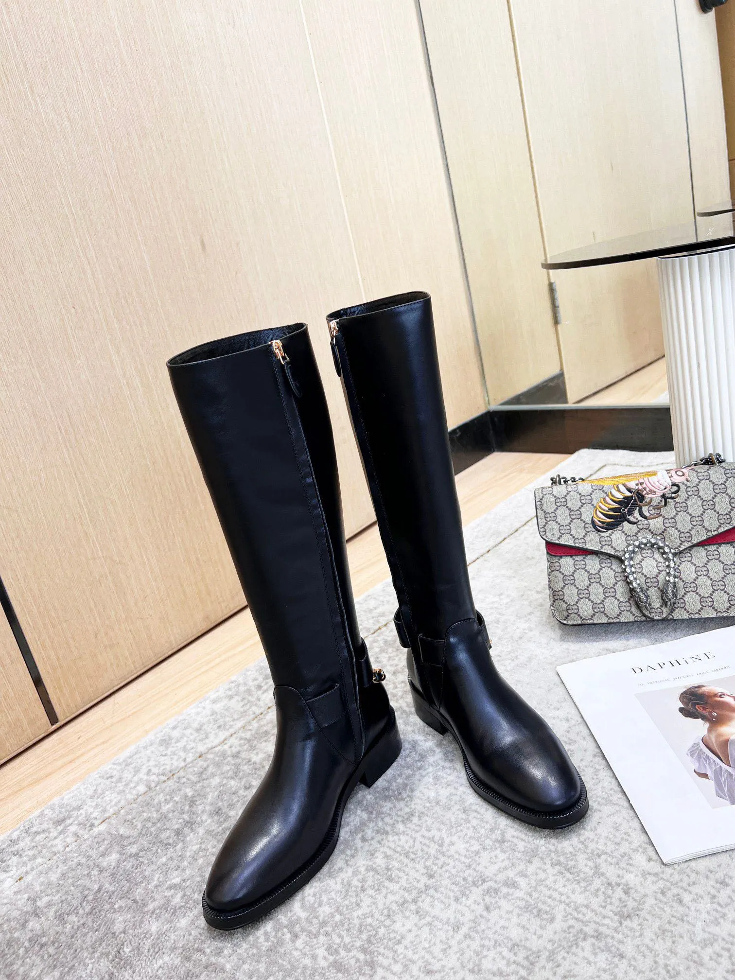 👟👟Ex-factory price 600👟👟 Women's shoes, women's clothing, Chanel classic Chanel Chanel ⭐️The latest model from the Paris catwalk, 🌹super breathable and comfortable on the feet, especially long legs, fabric: original custom calfskin, lining: sheepskin:: 35-41: